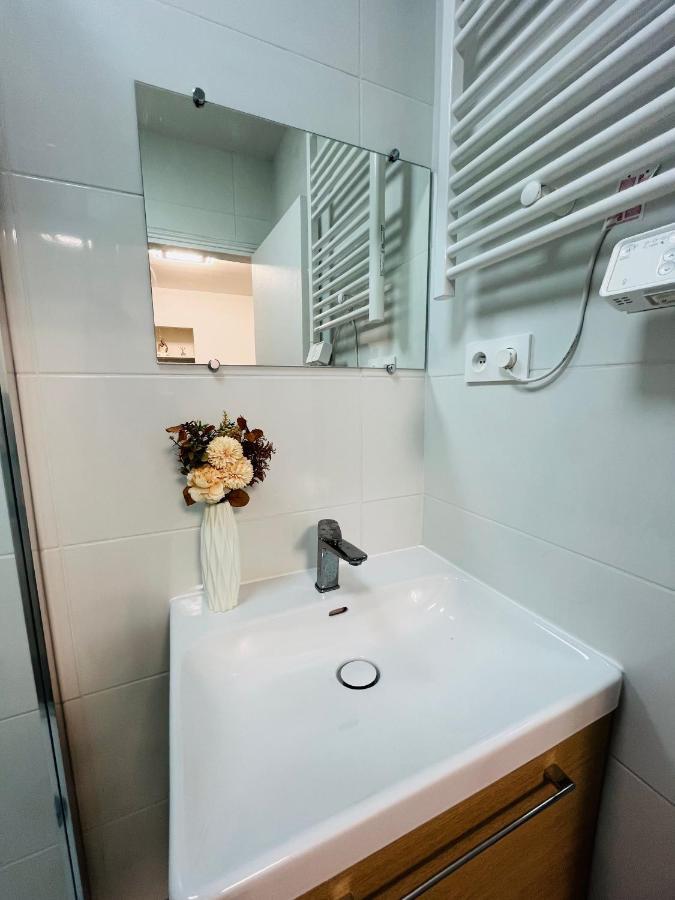 Dream Dwell Paris-Two Bedrooms Apart Near Gare Du Nord Exterior photo